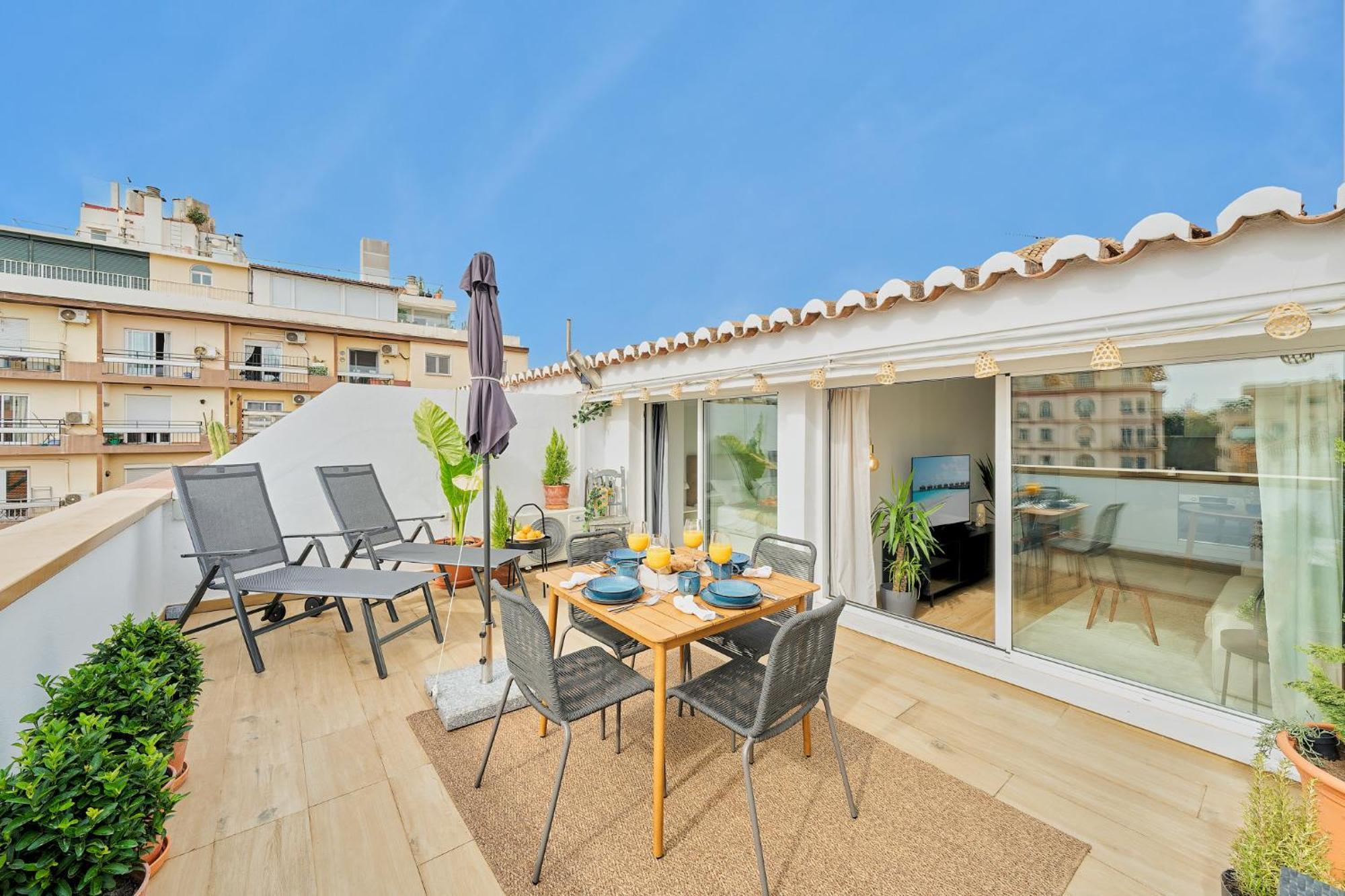 Atarazanas Penthouse By Lovely *